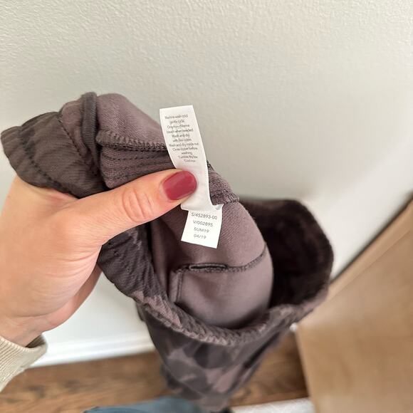 NWT Athleta Farallon Camo Pattern Mid Rise Jogger Green 10 - Picture 14 of 14